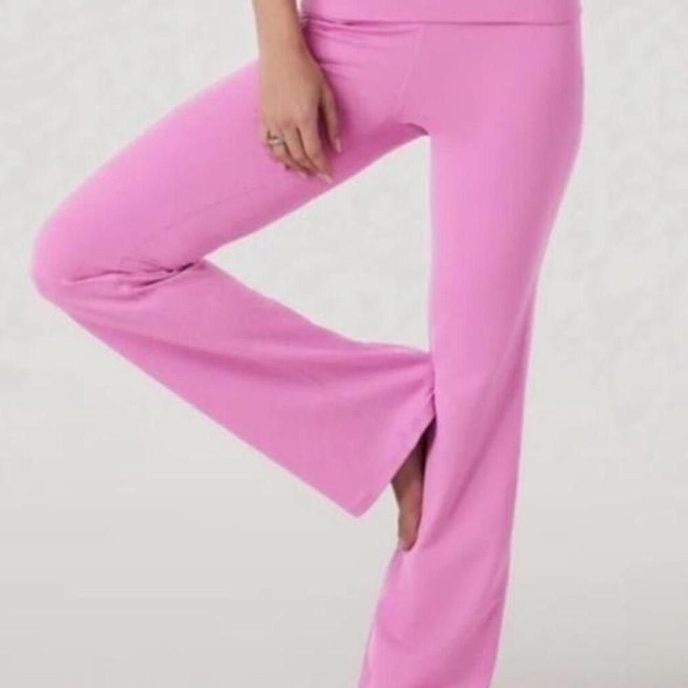 Vuori halo foldover flare leggings medium pink